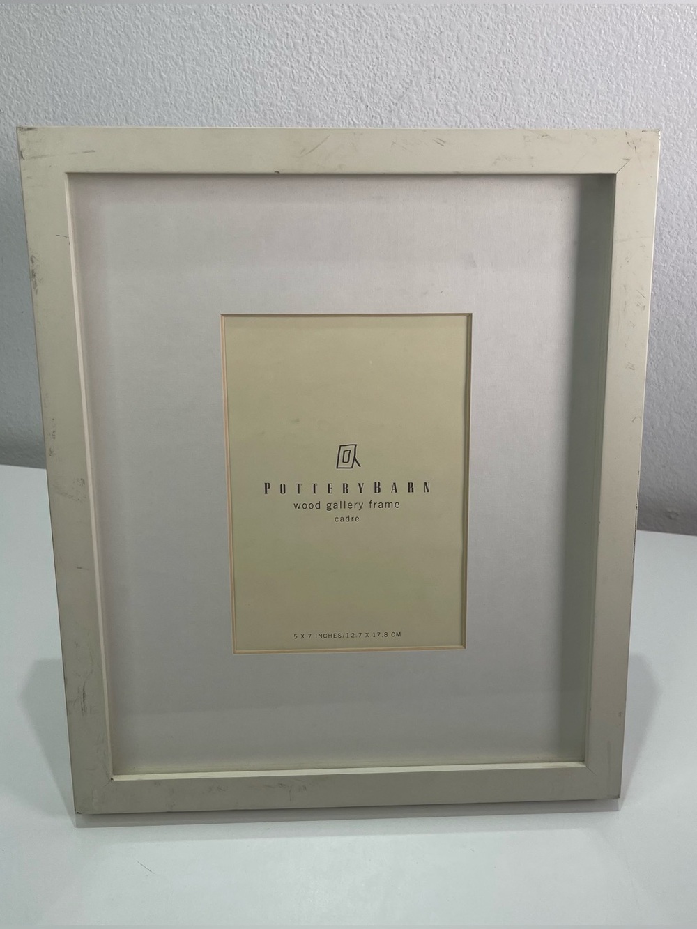 Pottery Barn Wood Gallery Frame Cadre 5x7 With White Matte Distress